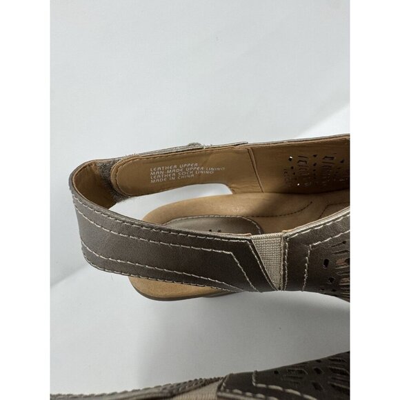 Earth Cascade Womens Size 7.5 B PLATINUM Perforated Wedge Sandals Shoes - Picture 10 of 10